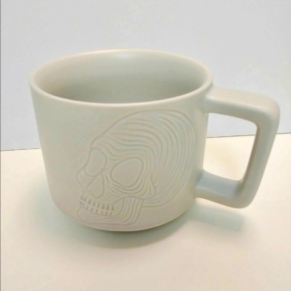 ⭐️BOTH⭐️ Starbucks Skull and SpiderWeb Mugs - Picture 2 of 4